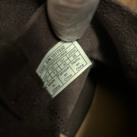 Ugg suede leather ankle boots. - Picture 9 of 12